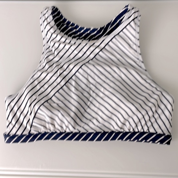 Athleta reversible swim top - Picture 3 of 4